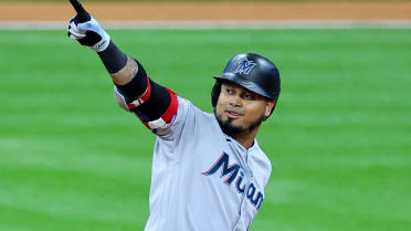 Defending batting champion Luis Arraez hits for Marlins' first cycle in  franchise history