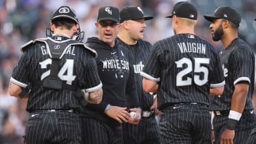 White sox best sale all black uniforms