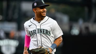 Mariners' Julio Rodriguez Joins 30-30 Club With Electric, Game-Tying Homer  - Sports Illustrated