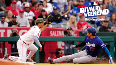 LIVE: Dodgers ride 5-run 6th to gain distance on Angels