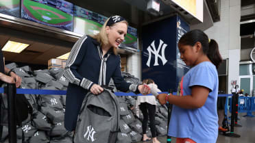 PHOTOS  Thousands turn out for Yankee Stadium's back-to-school resource  fair – Bronx Times