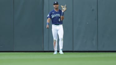 Mariners' Julio Rodríguez fools everyone with HR-robbing catch