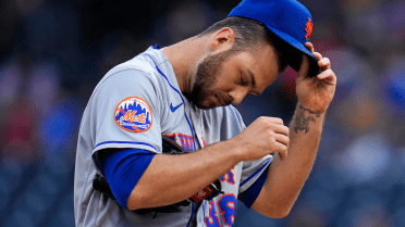 Mets star Lindor injured during at-bat against Pirates – KTSM 9 News