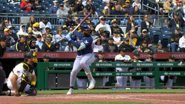 Junior Caminero's solo home run (5)