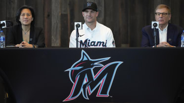 Miami Marlins need to add manager to offseason shopping list