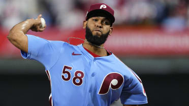 Seranthony Domínguez records a six-out save, NLCS Game 3