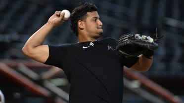 D-backs' Gabriel Moreno learning on job, Carson Kelly nears return