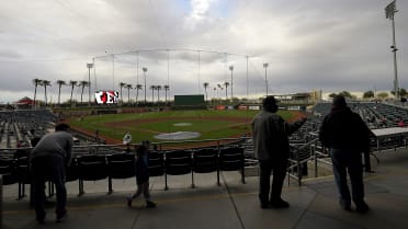 Cincinnati Reds spring training position battles - Outfield - Red Reporter