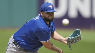 Manoah cruises, Jays' offence goes into overdrive against Orioles