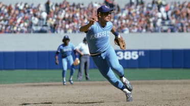 George Brett, current Royals players show off the powder blues