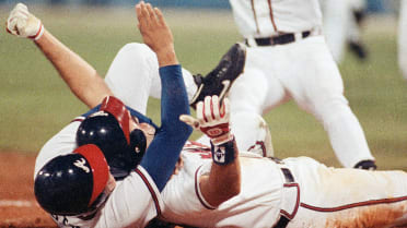 30 years after Sid Bream's slide, the Pirates still can't escape