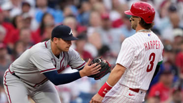 Giants' win streak snapped by 13-6 loss as Phillies break out the