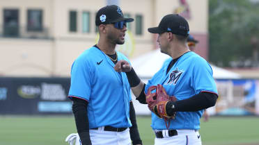 Marlins meet with Yuli Gurriel in Miami: a great option for that lineup!