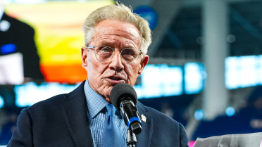 mlb.com - Perla Paredes - Marlins announce 'Thank You Tommy Day' to honor retiring broadcaster Tommy Hutton