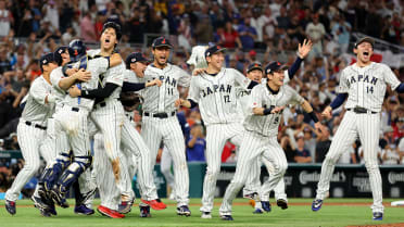 Matsuzaka wows in batting practice debut