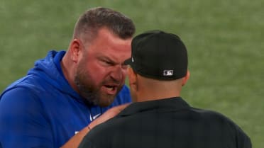 John Schneider ejected in Blue Jays' loss to Dodgers