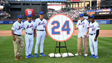 SF Giants News: Mets retired Willie Mays' number over the weekend - McCovey  Chronicles