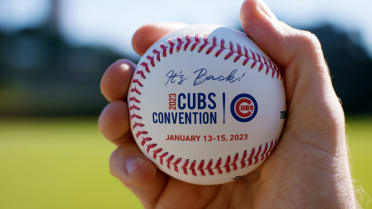 Cubs convention returns packed with fans 