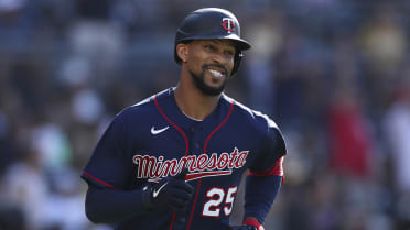 Ronald Acuña, Byron Buxton win Player of the Month
