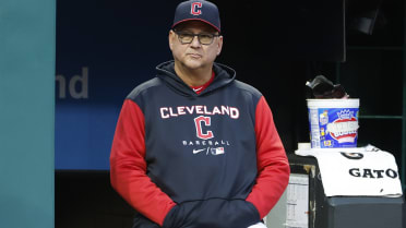 Indians, Terry Francona agree to 2-year extension