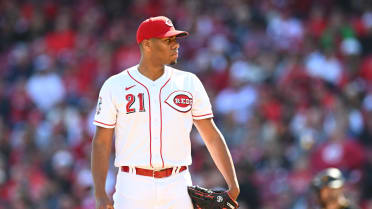 Hunter Greene injury update: Reds pitcher expected out until August as  playoff hopefuls face shaky rotation 