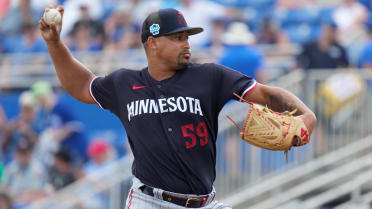 Twins' usage of star rookie pitcher Jhoan Duran shows eye toward bigger  picture – Twin Cities