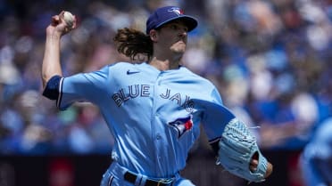 Gausman strikes out 11, Bichette and Chapman HR, Blue Jays beat Brewers 3-1