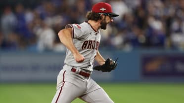 D-Backs push Dodgers to brink of elimination with Game 2 victory : r/sports