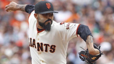 Ex-Giants reliever Sergio Romo has 'pretty awesome feeling' about