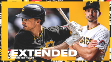 Bryan Reynolds signs extension with Pirates