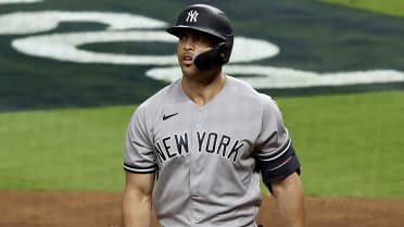 Houston Astros derrotó a los New York Yankees y sigue teniendo