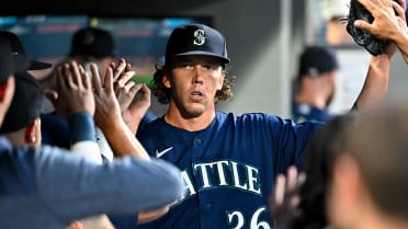 Mariners clinch postseason berth for first time since 2001, snapping  longest MLB playoff drought 