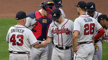 Pirates stun Spencer Strider with 6-run 3rd inning, hold on to beat Braves