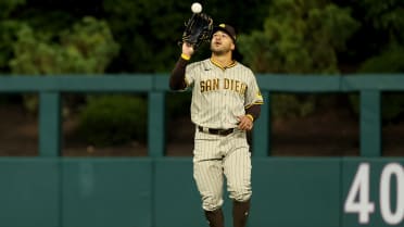 Grisham's 2-run HR in 10th gives Padres 4-2 win over Pirates - ABC30 Fresno