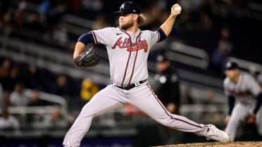 Braves reliever Matzek ruled out of postseason due to Tommy John surgery