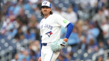 Kevin Gausman allows six runs in Blue Jays' loss to Rangers