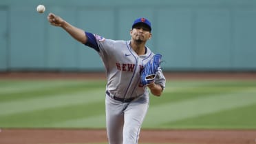 Carlos Carrasco falls flat, Mets lose to Red Sox again with trade deadline  inching closer - Newsday