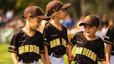 Padres Community, Play, Baseball & Softball Camps