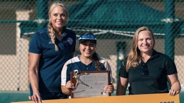 Jennie Finch becomes first female manager