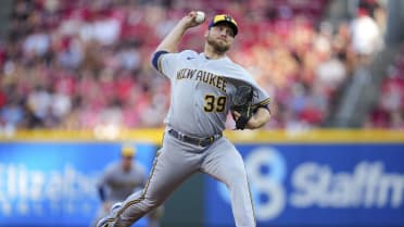 Corbin Burnes ties MLB strikeout record in Brewers win over Cubs