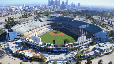 Dodger Stadium Clubhouse Tour Provides Fans With Unparralleled Access -  Dodger Blue