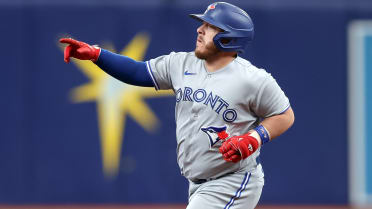 Alejandro Kirk Isn't Your Average Catcher : r/Torontobluejays