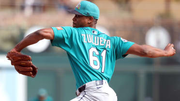mlb.com - Cubs acquire reliever Zulueta from Mariners, designate lefty Nikhazy