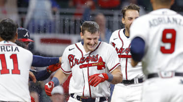 Braves catcher Murphy blasts walk-off home run, Rays extend perfect start  to 10-0