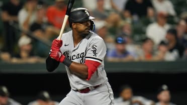 Eloy Jiménez preparing to play outfield with White Sox