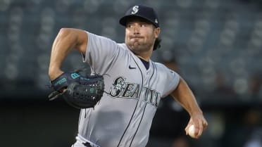 Why reigning Cy Young winner Robbie Ray didn't return to Toronto with  Mariners