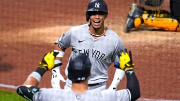 Aaron Judge, Aaron Hicks hit grand slams as Yankees pound Pirates 16-0 -  NBC Sports