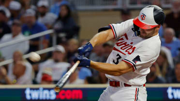 Twins mount late comeback but fall on walk-off home run to Rays