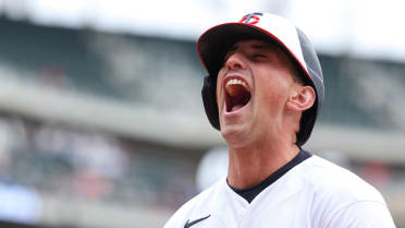 Brooks Lee's go-ahead single