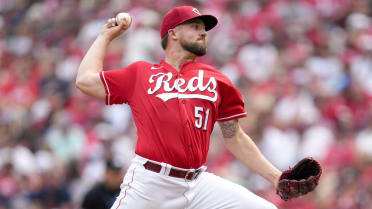 Reds rally comes up short in 9th, 12-game winning streak over with 7-6 loss  to Braves